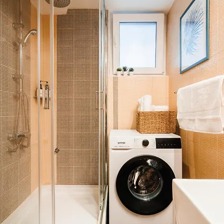 Indigo Spirit With Terrace & Foosball Old Town Apartment