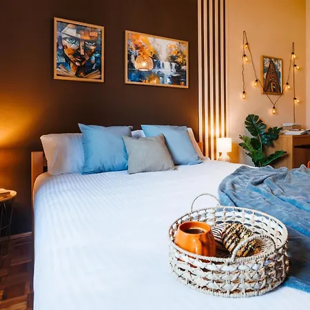 Indigo Spirit With Terrace & Foosball Old Town *