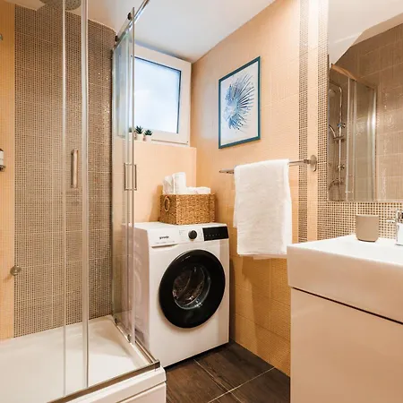 Indigo Spirit With Terrace & Foosball Old Town